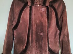 Vand haina din piele intoarsa cu gluga, pentru dame